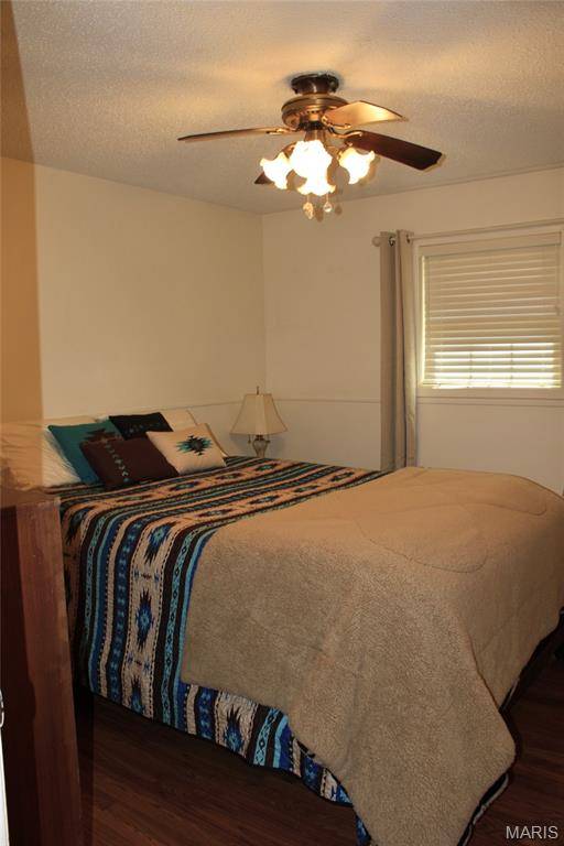 39741 Bernard RD, Malden, MO 63863