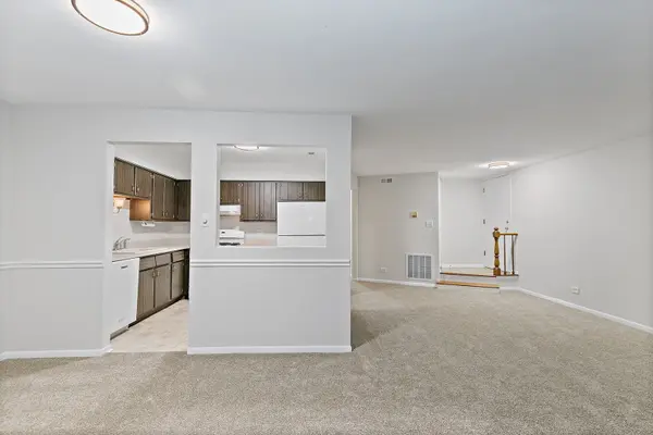 1624 Salisbury CT #C, Wheaton, IL 60189