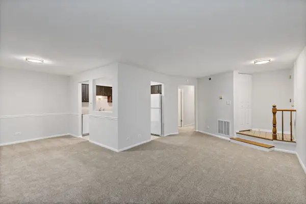 1624 Salisbury CT #C, Wheaton, IL 60189