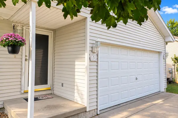 3 Nicole CT, Bloomington, IL 61701