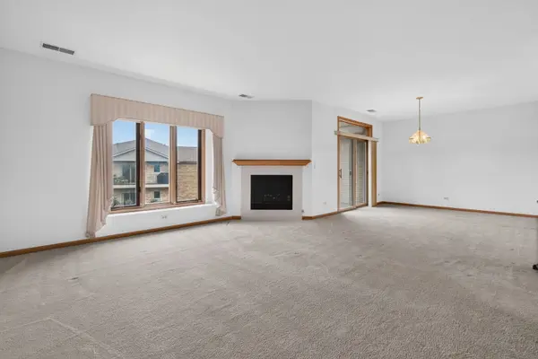 15751 S Ravinia AVE #2N, Orland Park, IL 60462