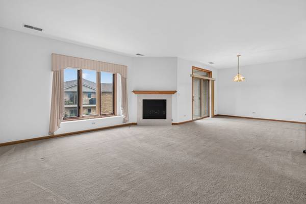 15751 S Ravinia AVE #2N, Orland Park, IL 60462