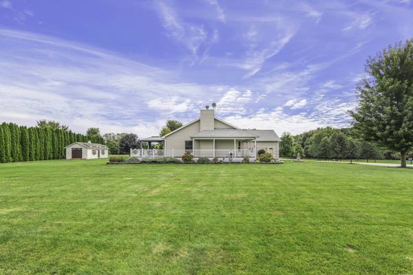 2367 N 4060th RD, Sheridan, IL 60551