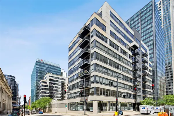 130 S CANAL ST #607, Chicago, IL 60606