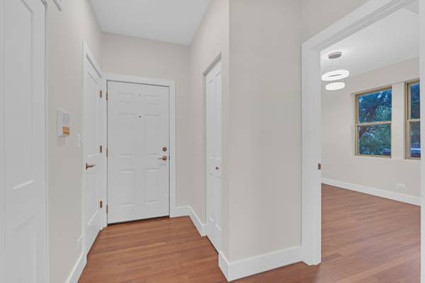 3923 W AINSLIE ST #2, Chicago, IL 60625