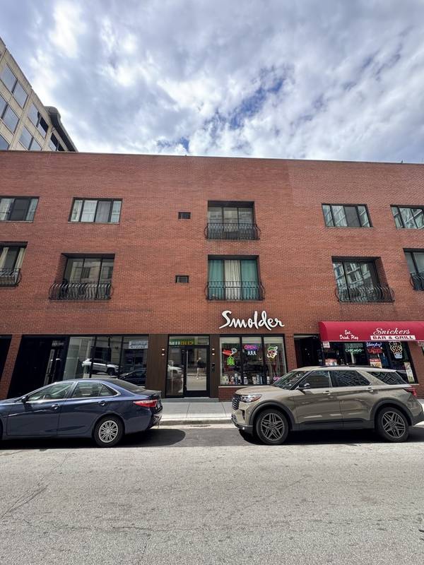 444 N State ST #2G, Chicago, IL 60654
