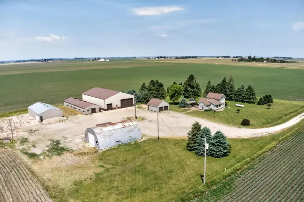 2996 Hwy 8, Dysart, IA 52224