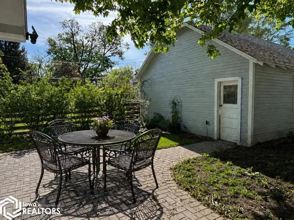306 W Madison AVE, Fairfield, IA 52556