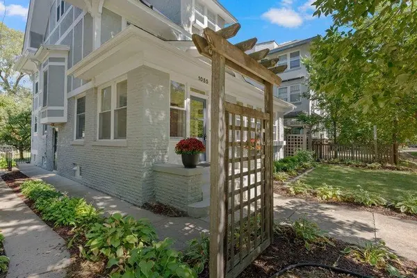1055 Goodrich AVE, Saint Paul, MN 55105