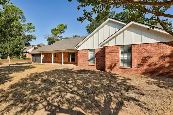 3809 Cedarbrook DR, Norman, OK 73072