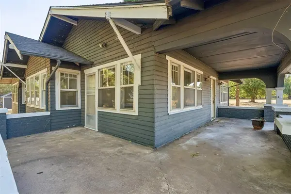 401 E Van Buren ST, Crescent, OK 73028
