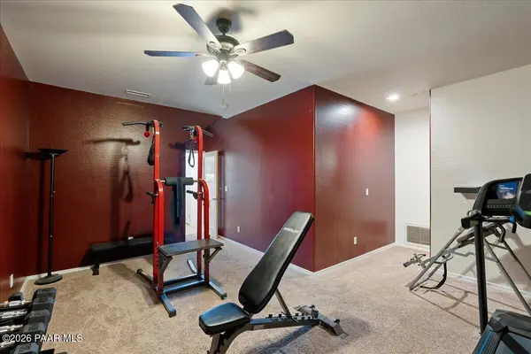 1013 N Fairway DR, Dewey-humboldt, AZ 86327