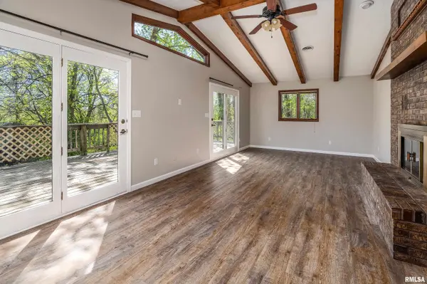 135 Ashwood LN, Anna, IL 62906