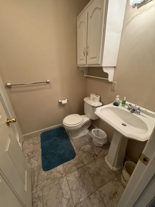 410 Castlewood Ln, Lebanon, TN 37087