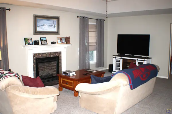 4515 SW Alexander CT, Topeka, KS 66610