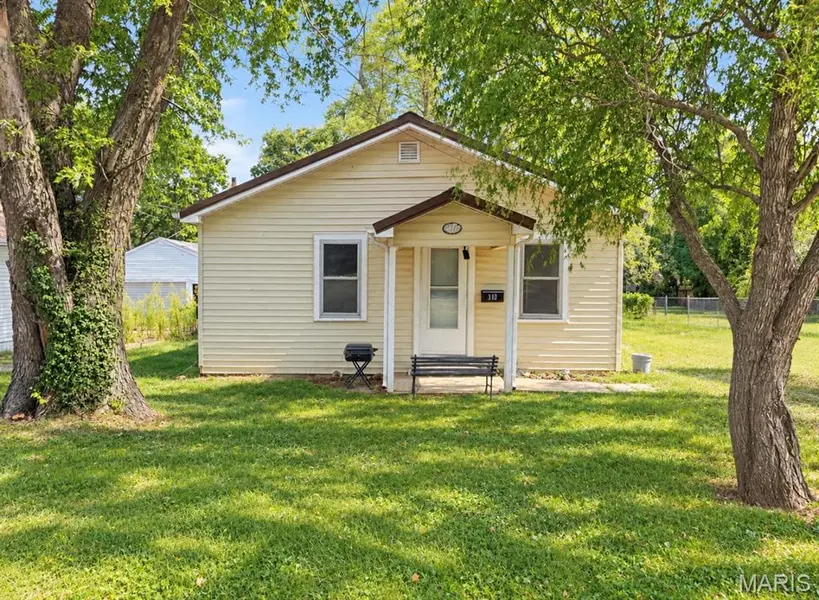 310 Krei BLVD, Farmington, MO 63640