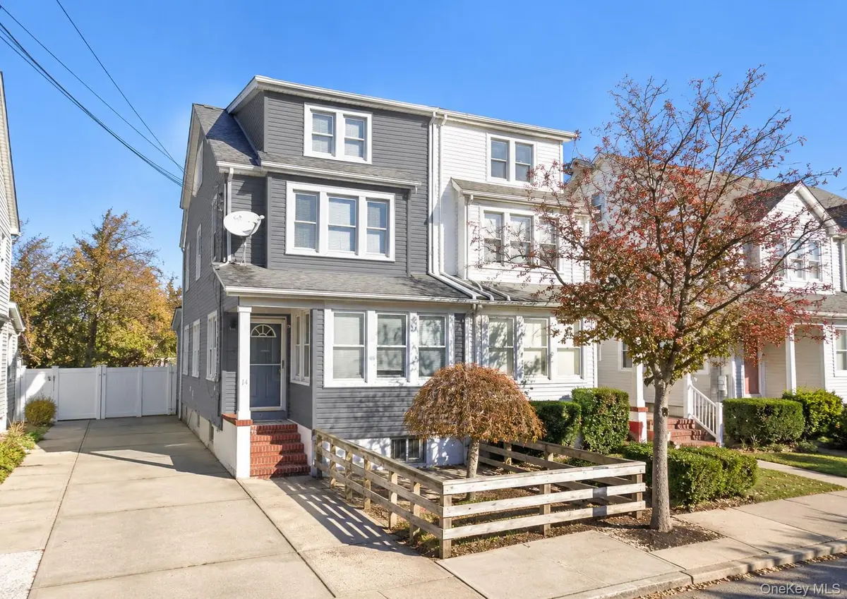 14 Tilrose AVE, Oceanside, NY 11572