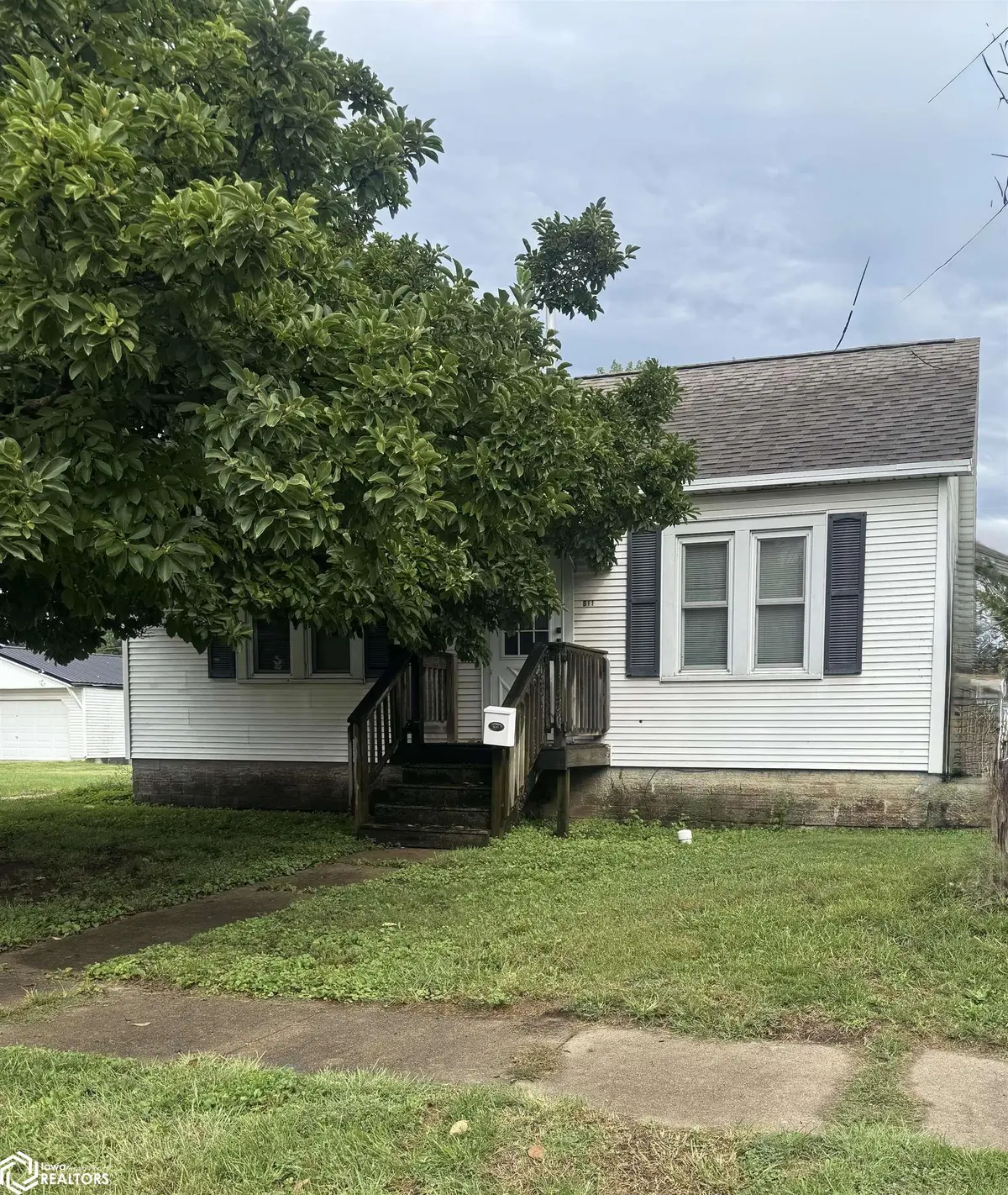 911 Lee AVE, Ottumwa, IA 52501