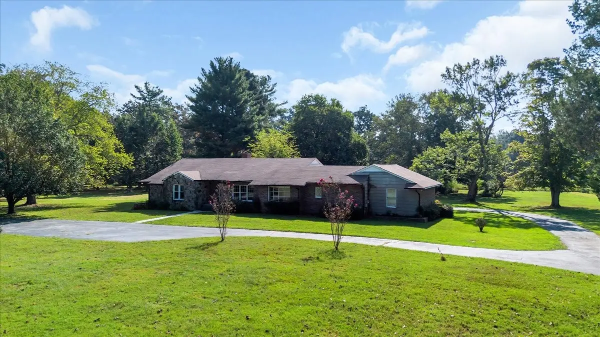 219 Cat Creek Rd, Manchester, TN 37355