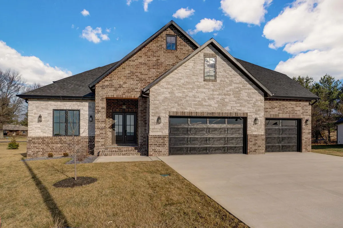 2187 N Silver Charm AVE, Springfield, MO 65802