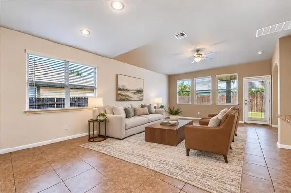 140 Brockston DR, Buda, TX 78610