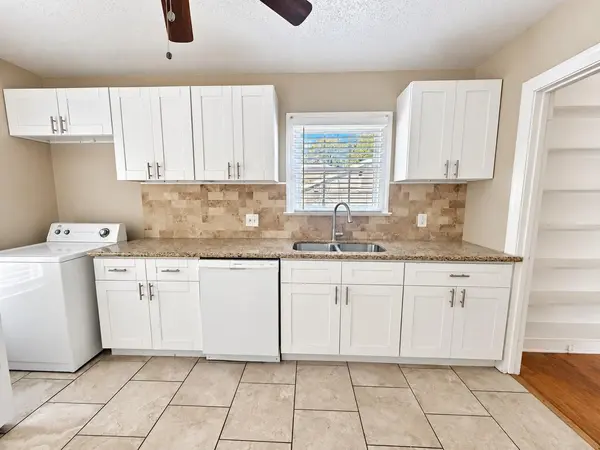 819 E 31st ST, Austin, TX 78705
