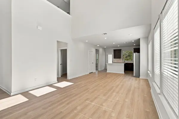 140 Bloomington LOOP, Hutto, TX 78634