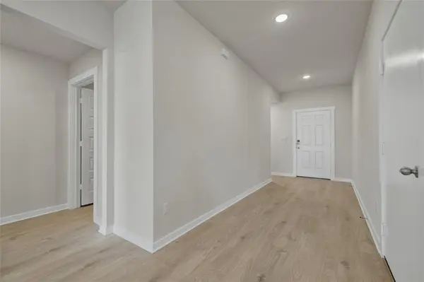 160 Davis Mountain CV, Lockhart, TX 78644