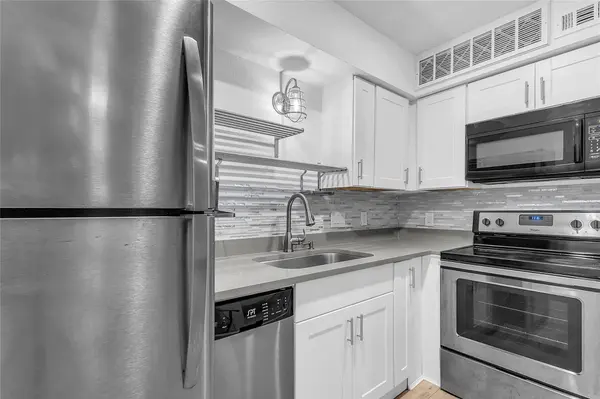 1840 Burton DR #184, Austin, TX 78741