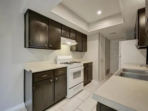 9203 Kempler DR #A, Austin, TX 78748