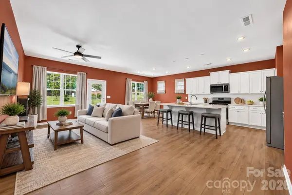 156 White Apple WAY, Statesville, NC 28625
