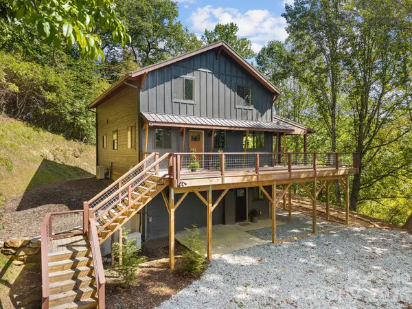 114 Phivo DR, Balsam Grove, NC 28708