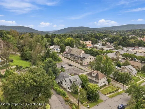 206 Main AVE, Clarks Summit, PA 18411