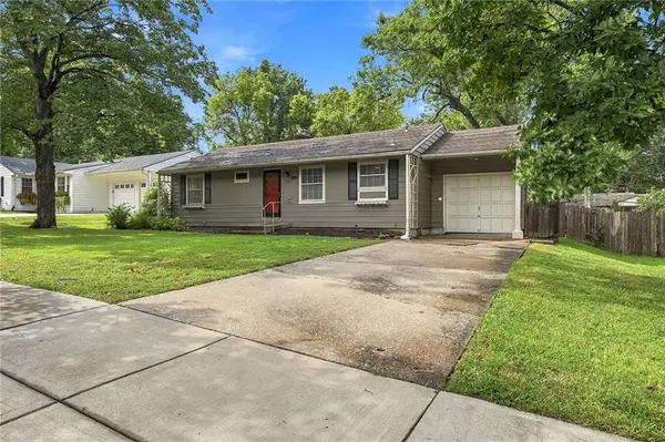 7208 Cherokee DR, Prairie Village, KS 66208