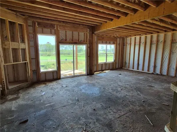 14665 Amanda LN, Basehor, KS 66007