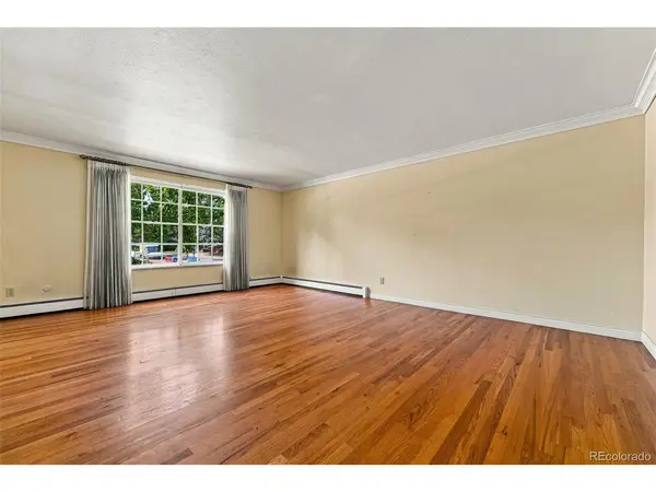 3700 S Roslyn, Denver, CO 80237