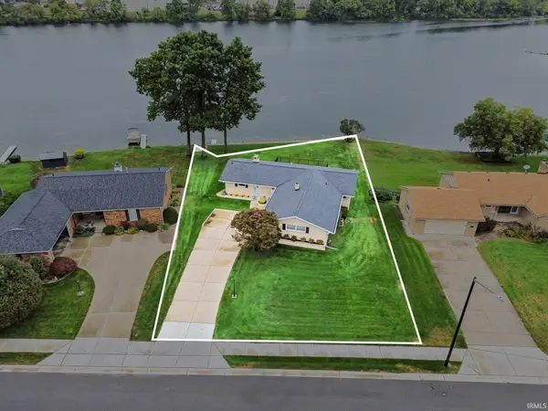 327 Manchester DR, Mishawaka, IN 46544