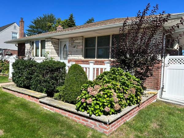 67 Emerson AVE, Levittown, NY 11756
