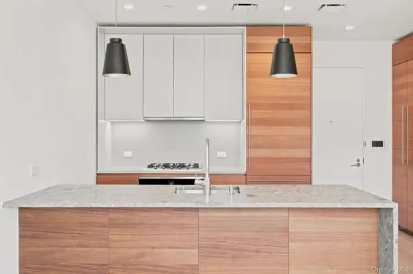 21-21 31st ST #4J, Astoria, NY 11105