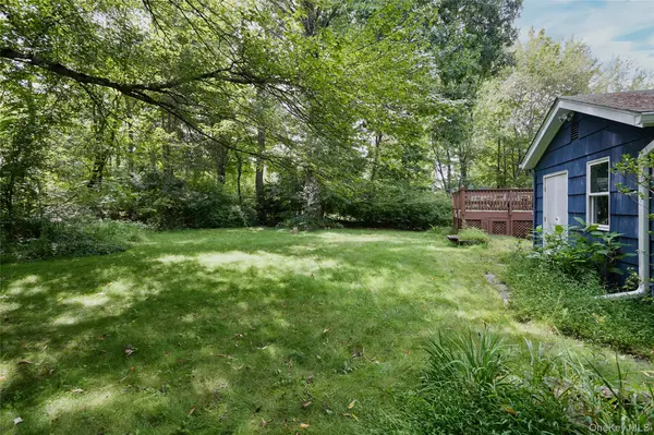 17 Merriewold LN, Monroe, NY 10950