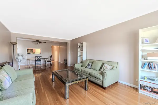 902 Ocean Pkwy #3F, Brooklyn, NY 11230