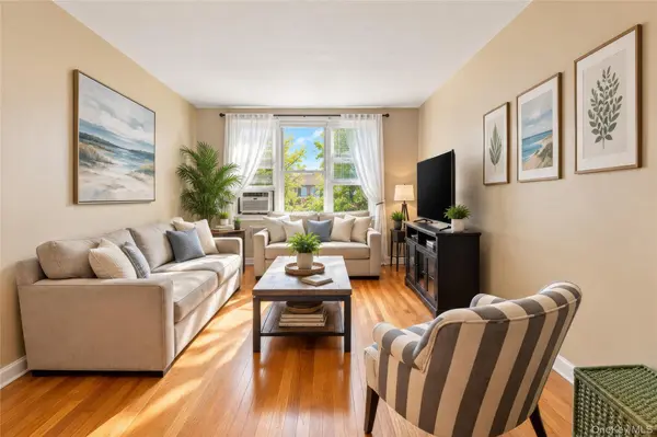 300 N Broadway #4M, Yonkers, NY 10701