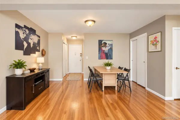 300 N Broadway #4M, Yonkers, NY 10701