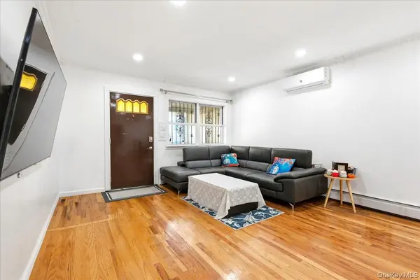 77-32 160th ST, Fresh Meadows, NY 11366