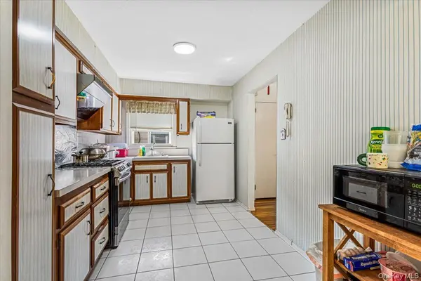 1107 137th ST, College Point, NY 11356