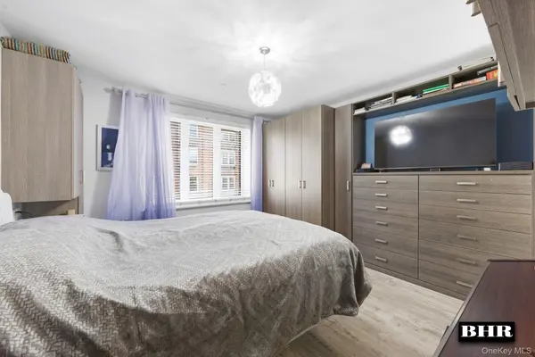 3360 Shore Pkwy #4B, Brooklyn, NY 11235
