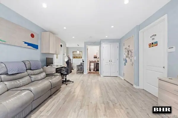3360 Shore Pkwy #4B, Brooklyn, NY 11235