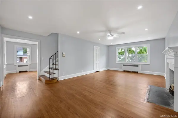 336 W Seaman AVE, Freeport, NY 11520