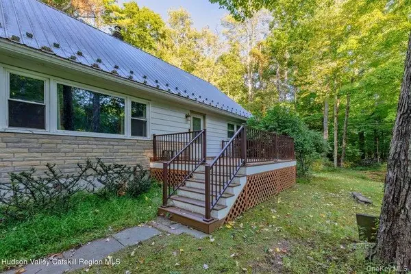120 Sherman RD, Kingston, NY 12401