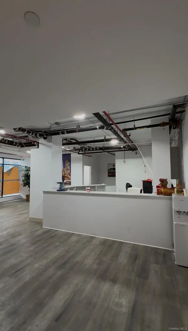146-17 Northern BLVD #2nd Fl, Flushing, NY 11354